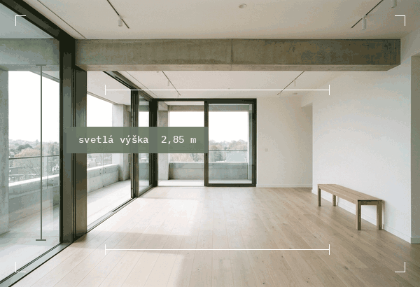 Obývacia izba: svetlá výška 2,85 m, presklenie 5,40 m, 34,2 m²